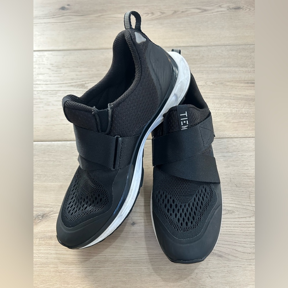 Tiem Slipstream Black Slip-On Cycling Shoes Women’s 9